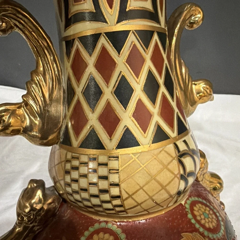 Vintage Formalities by Baum Bros Porcelain Hand Painted Vase Gold‎ Trim